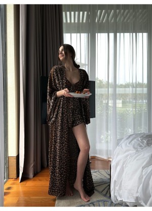 Corlorful Kite真丝睡衣女士性感豹纹长款吊带短裤外袍家居服套装